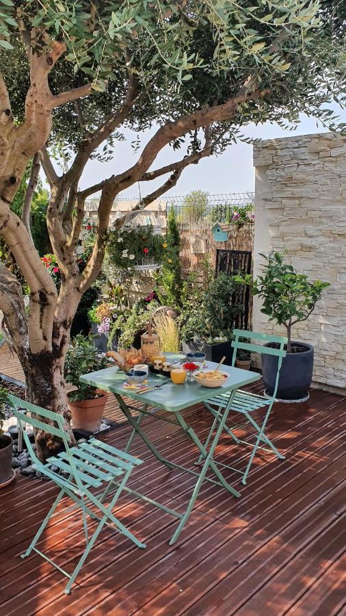 Le Petit Coin De Provence Bed and Breakfast Beaucaire  Eksteriør billede
